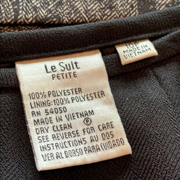 Suit - Picture 5 of 5